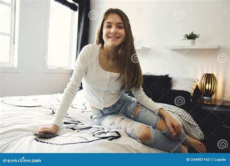 8kteens - Download 8k Teens Stock Photos.