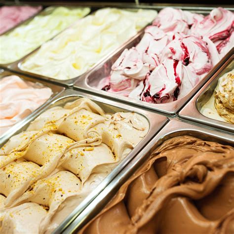 Gelat - Here You Will Find The Different Meanings Of Gelat, Definitions And Much More Extra Content.