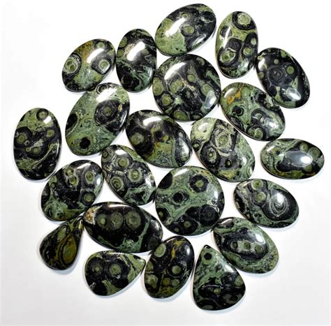 Kambaba - Kambaba Jasper Is Unique, Green Rhyolitic Volcanic Stone Found In The Westcentral Bongolava Region Of Madagascar.
