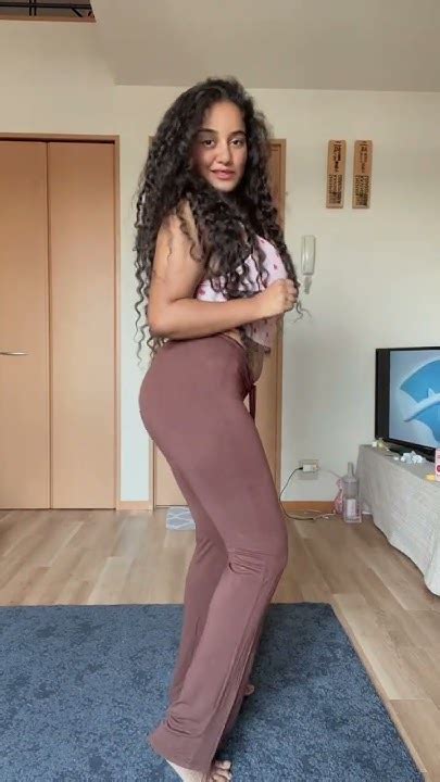 Sajini97 - Se Live Fra Saji @sajini97 På Tiktok, Og Interager Med Andre I Realtid.